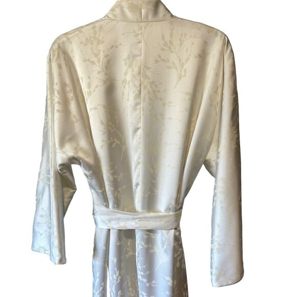 Natori Sleek satin jacquard Robe - Picture 8 of 13